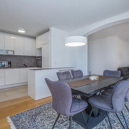 Casa Moderna - New Spacious