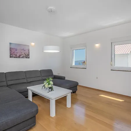 Casa Moderna - New Spacious Apartman